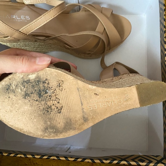 Charles David Nude Wedges - Picture 3 of 3
